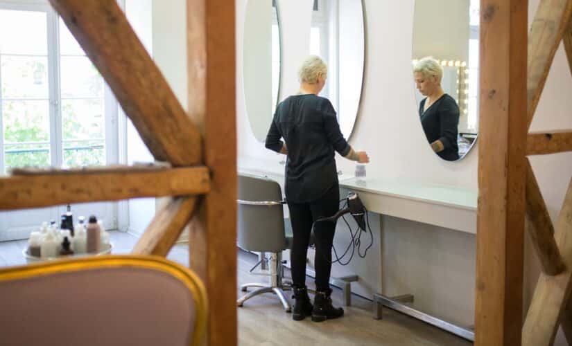 Assurance professionnelle coiffeur : quelles garanties pour sécuriser votre activité ?