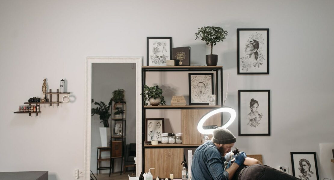 Assurance professionnelle tatoueur : garanties, obligations et tarifs